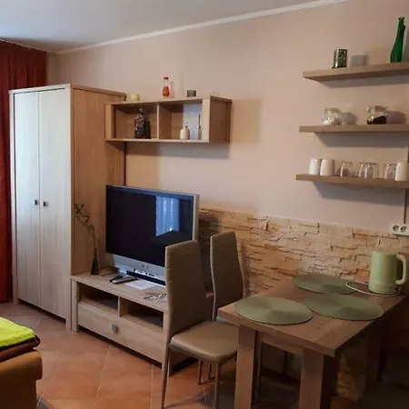 Bambusz Apartman Appartamento Gyula